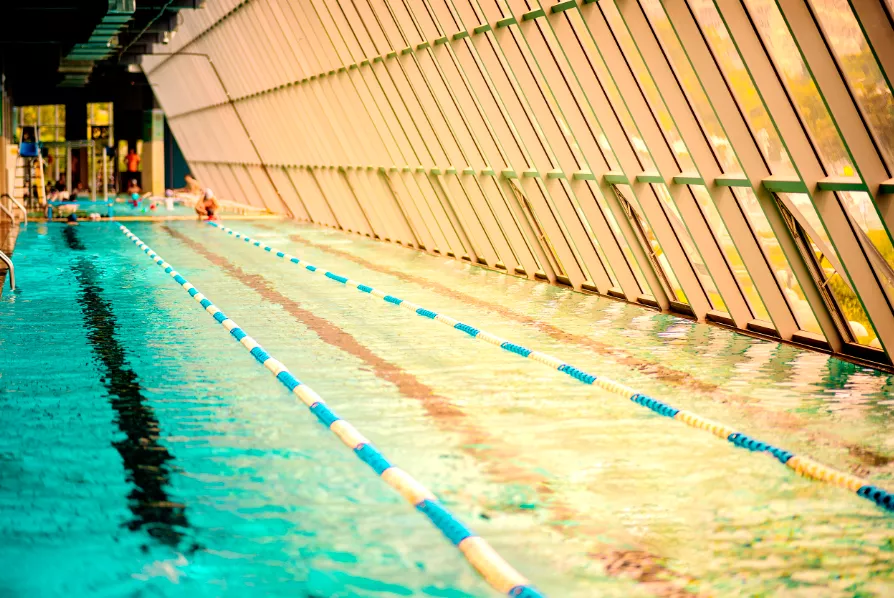 桑植成人混凝土钢结构游泳池项目